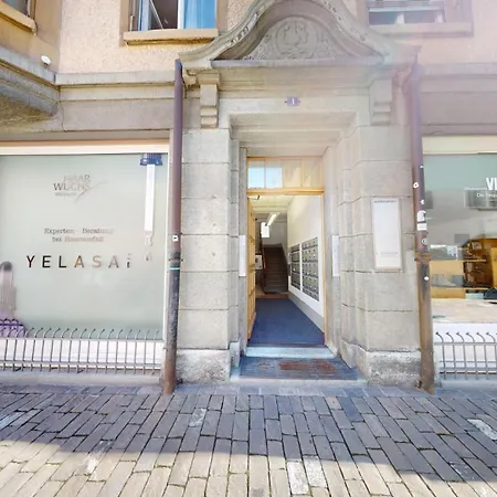 Solution-grischun - Altstadtwohnung - Zentral - Boxspringbett - Dachterrasse - Kaffe&tee Appartamento *