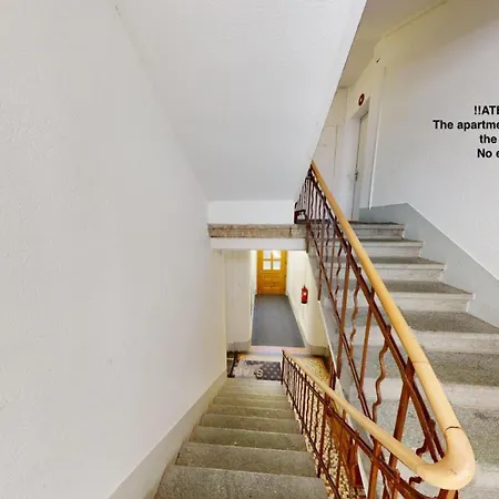 Solution-grischun - Altstadtwohnung - Zentral - Boxspringbett - Dachterrasse - Kaffe&tee * تشر