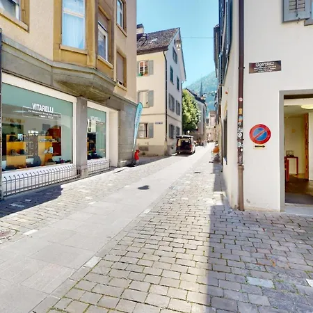 Solution-grischun - Altstadtwohnung - Zentral - Boxspringbett - Dachterrasse - Kaffe&tee تشر