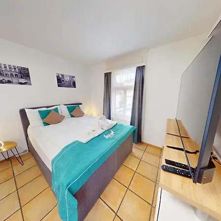 Solution-grischun - Altstadtwohnung - Zentral - Boxspringbett - Dachterrasse - Kaffe&tee * تشر